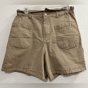 Women’s frill top high waist adorable silver brand shorts size 10